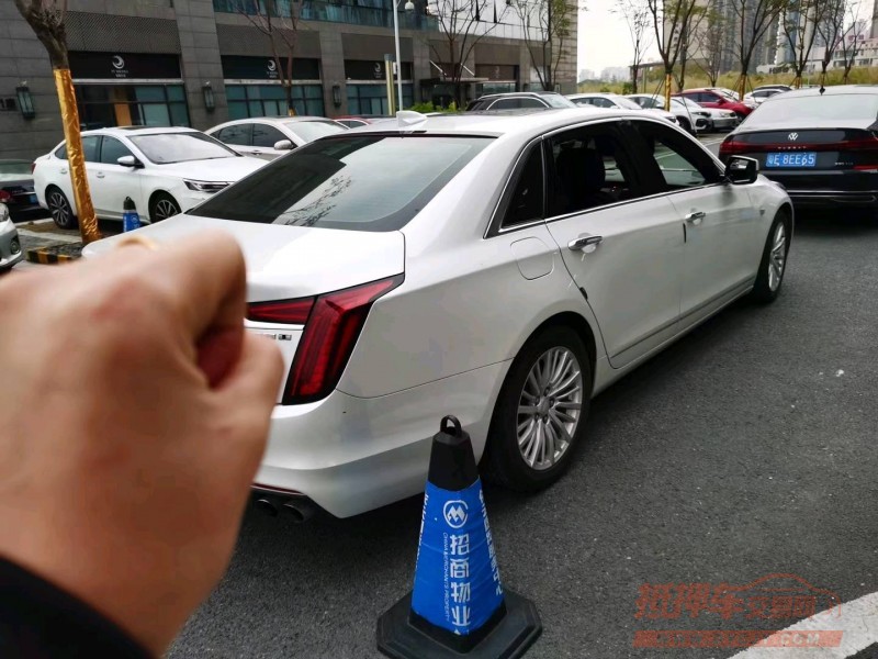 广州20年凯迪拉克CT68