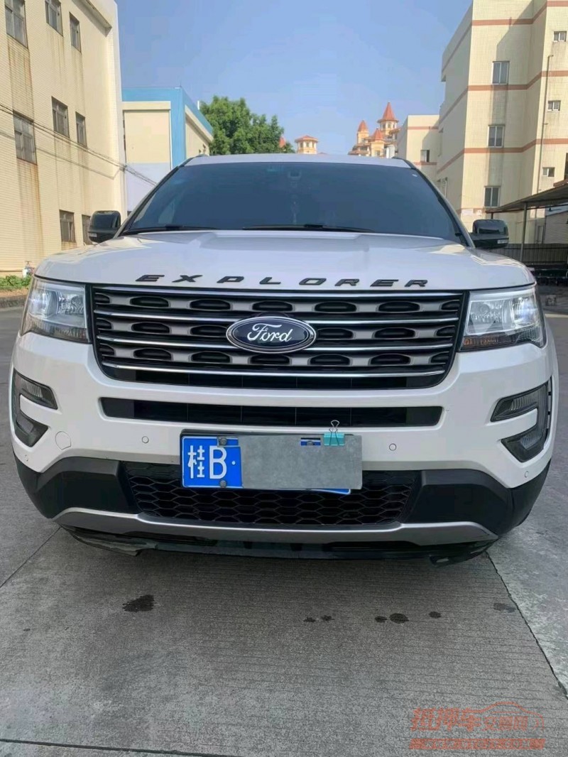 中山17年福特探险者1