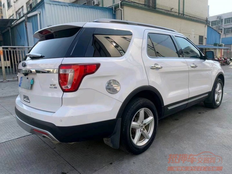 中山17年福特探险者4