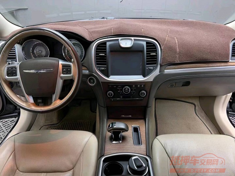 枣庄14年克莱斯勒300C9