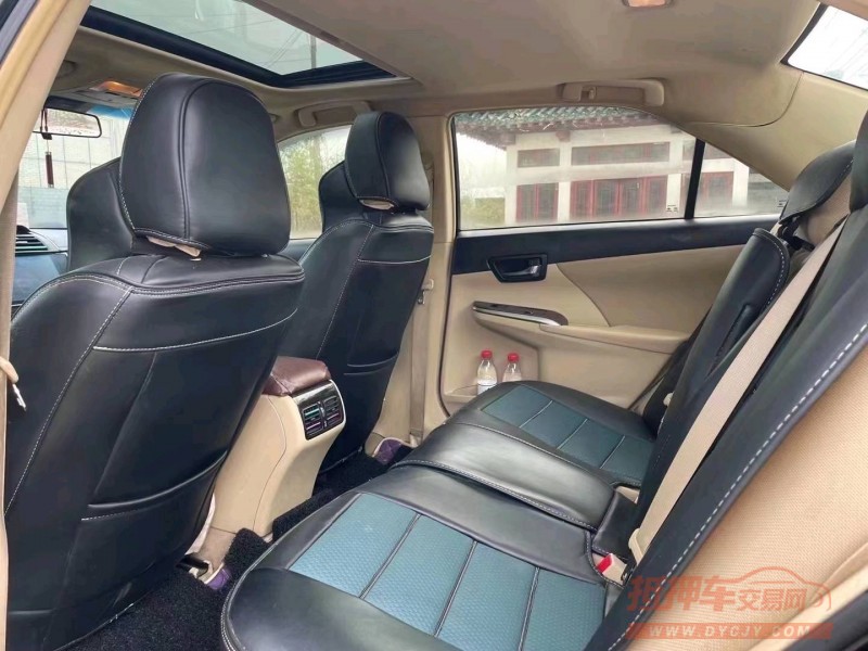 济南15年丰田凯美瑞3