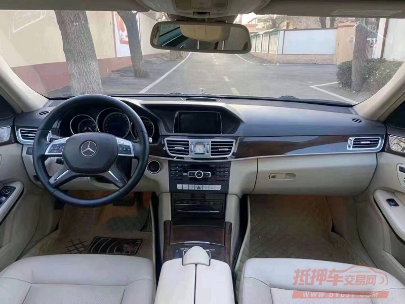 济南14年奔驰E8