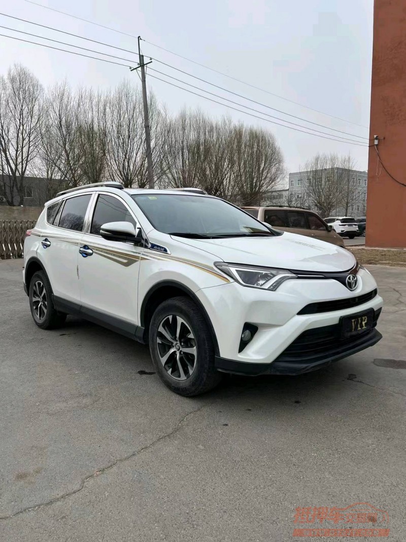 沈阳17年丰田RAV43