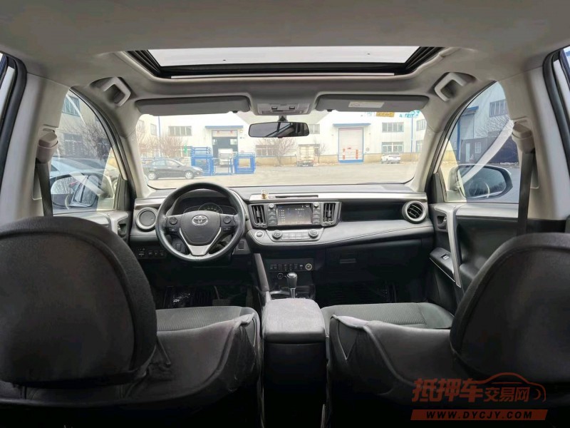 沈阳17年丰田RAV49