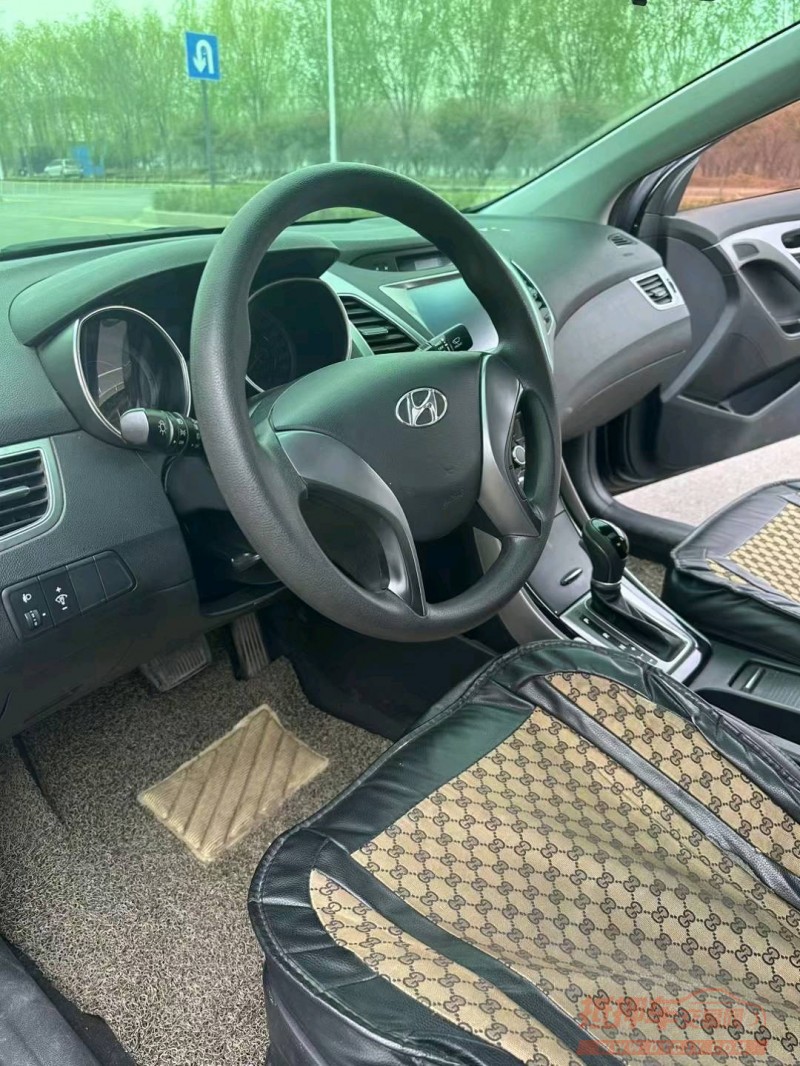 济南15年现代朗动5