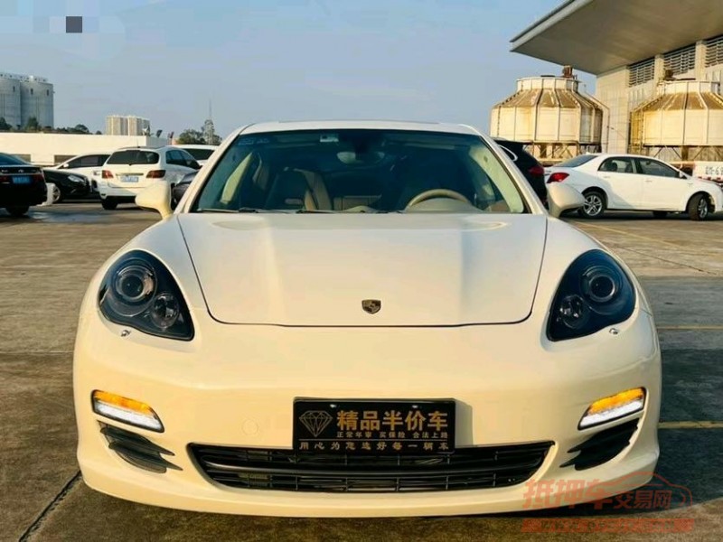 东莞12年保时捷帕拉梅拉1