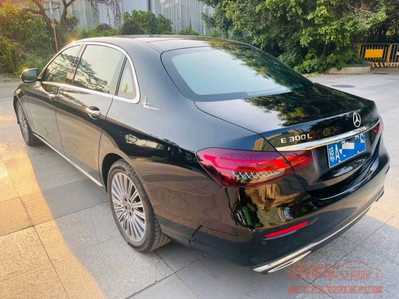 广州21年奔驰E8