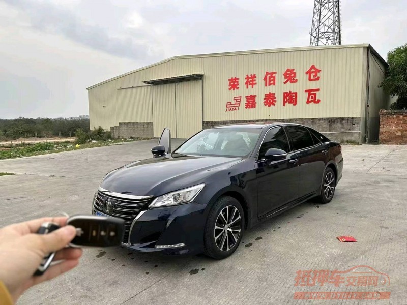 广州18年丰田皇冠2