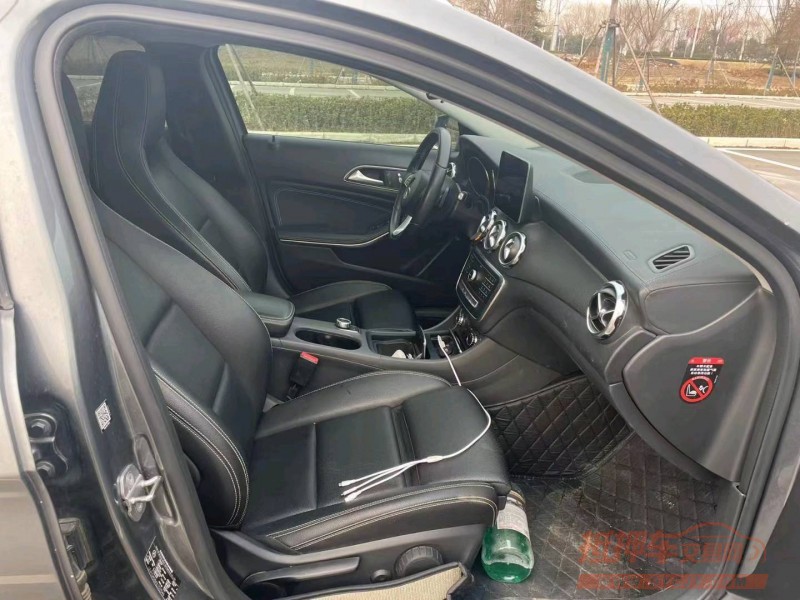 徐州18年奔驰GLA7