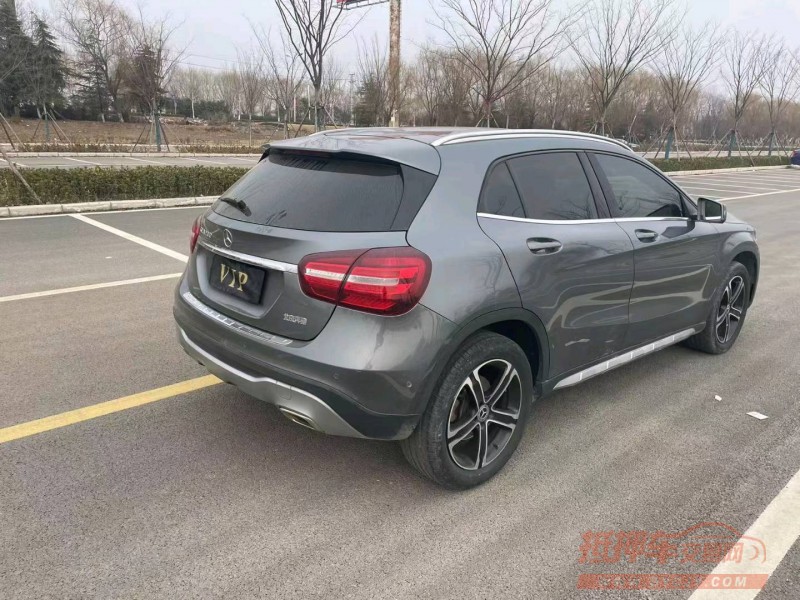 徐州18年奔驰GLA8