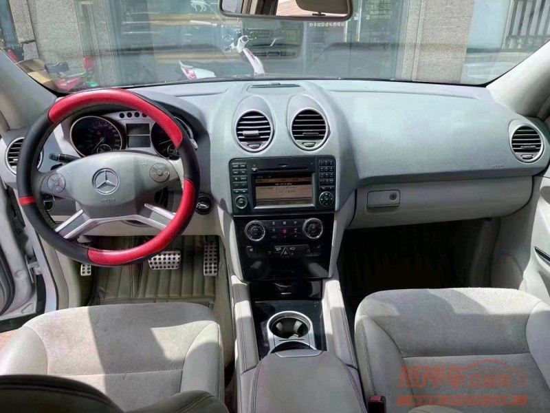 广州09年奔驰ML5