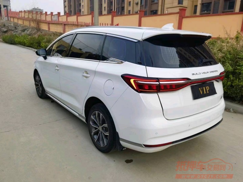 枣庄21年比亚迪宋MAX4