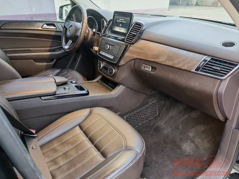 徐州17年奔驰GLE2