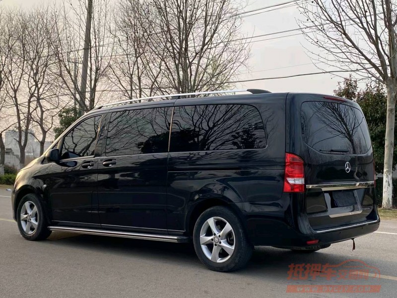 徐州17年奔驰威霆3