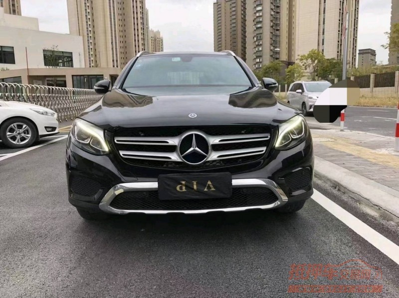 苏州19年奔驰GLC1