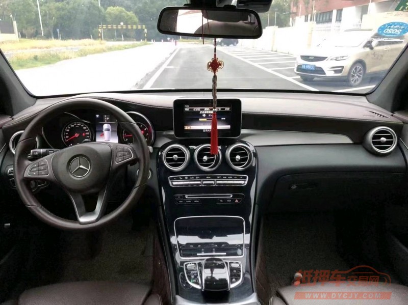 苏州19年奔驰GLC4