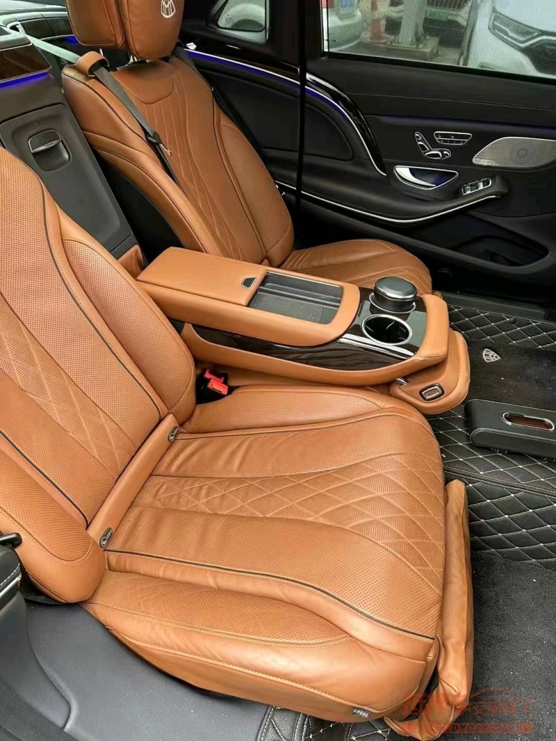 广州21年奔驰迈巴赫S级8