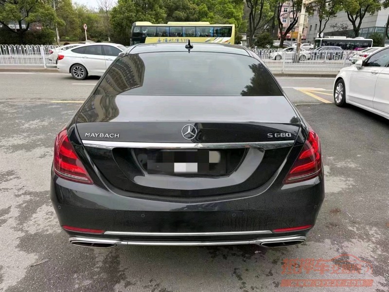 广州21年奔驰迈巴赫S级9