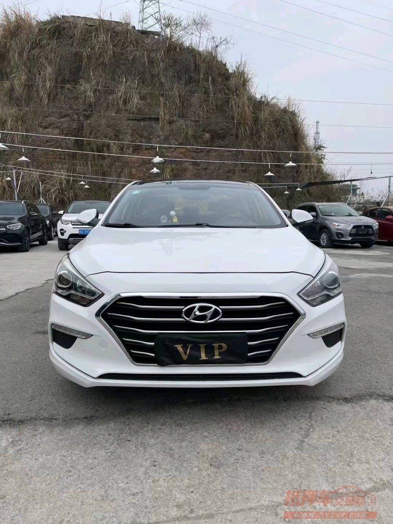 宜昌17年现代名图1