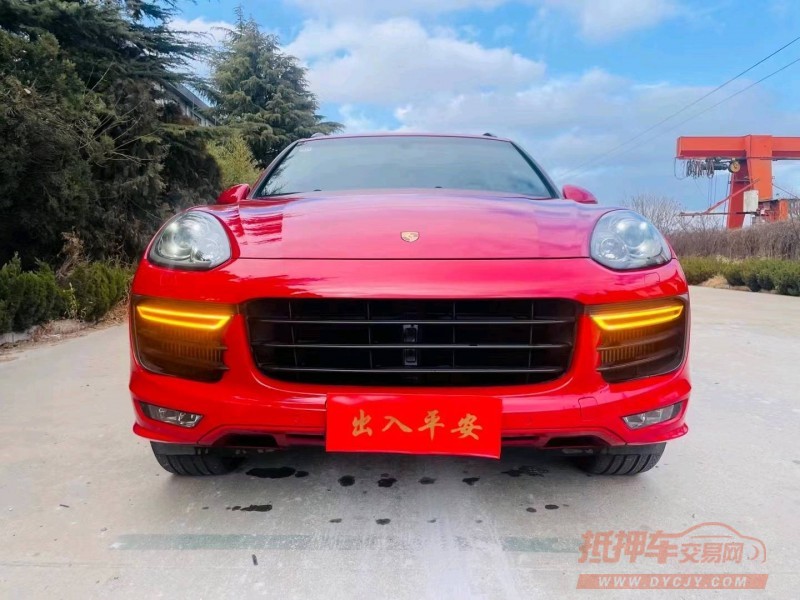 济南17年保时捷卡宴1