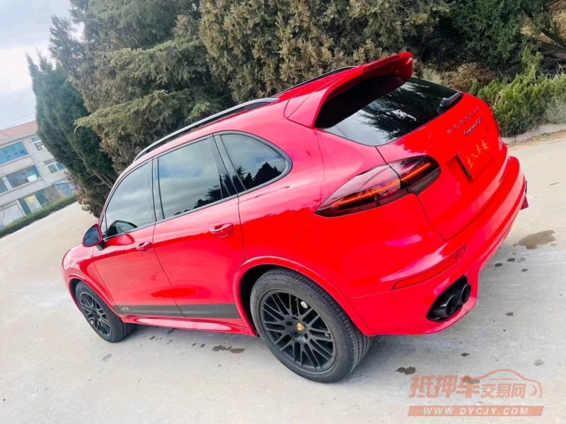 济南17年保时捷卡宴8