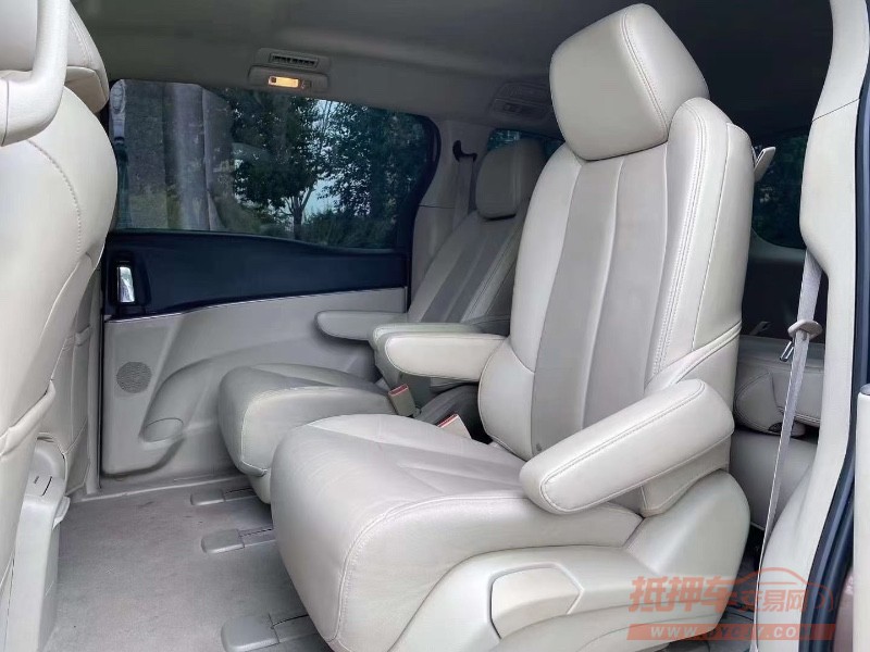 成都19年别克GL85