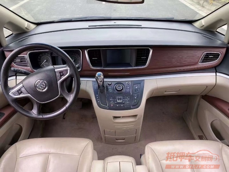 成都19年别克GL86