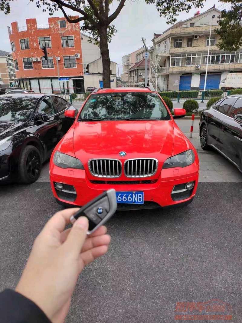 济南13年宝马X61