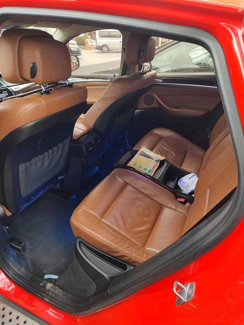 济南13年宝马X67