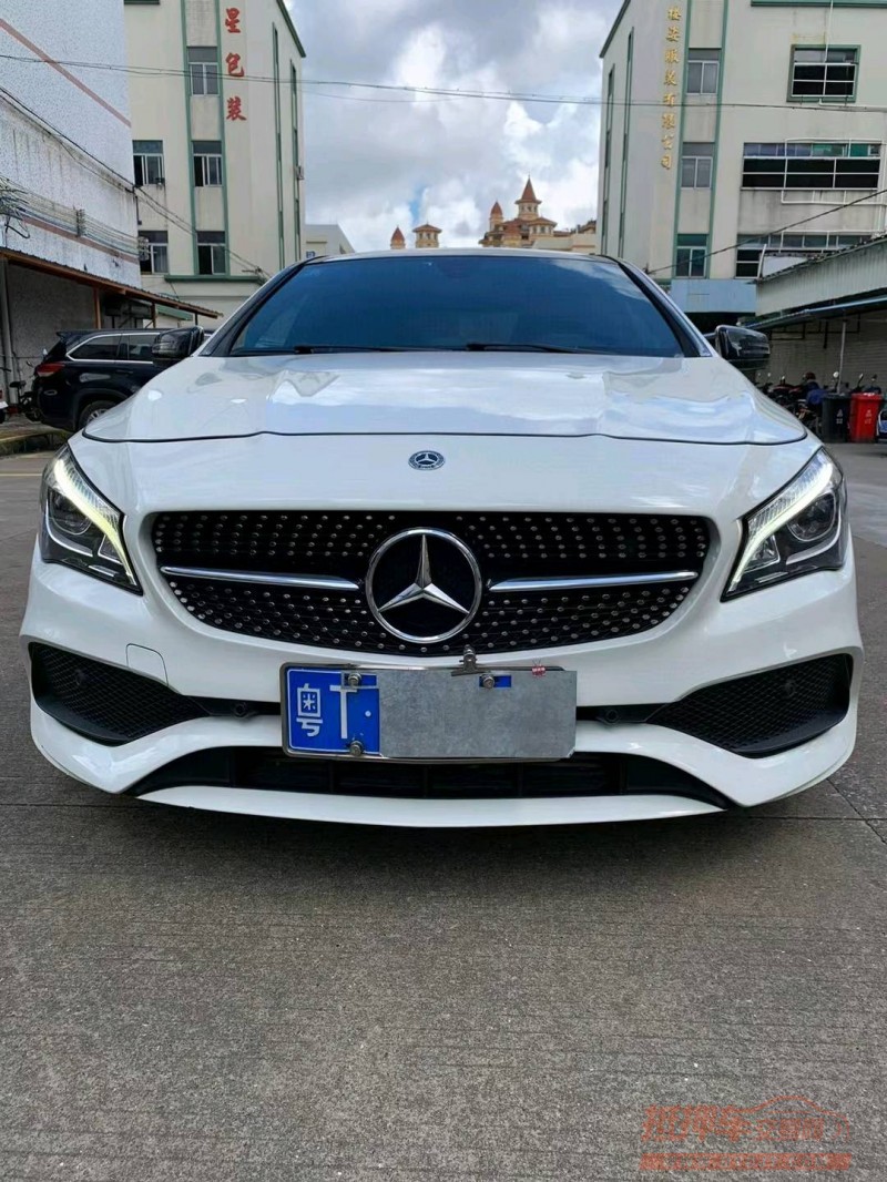 中山18年奔驰CLA1