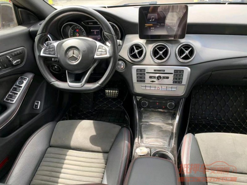 中山18年奔驰CLA7