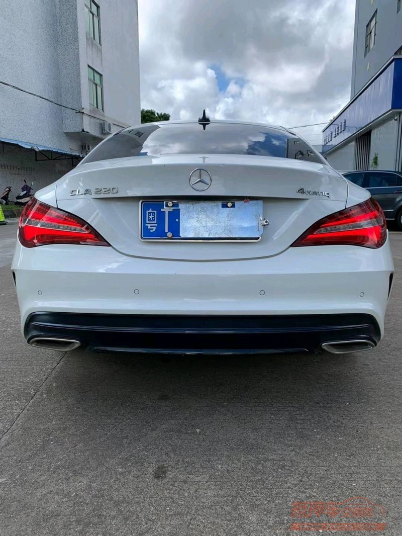 中山18年奔驰CLA9