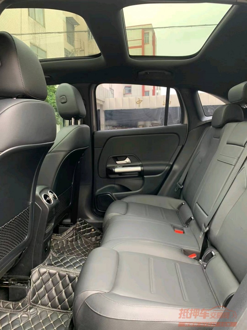 中山21年奔驰GLA4