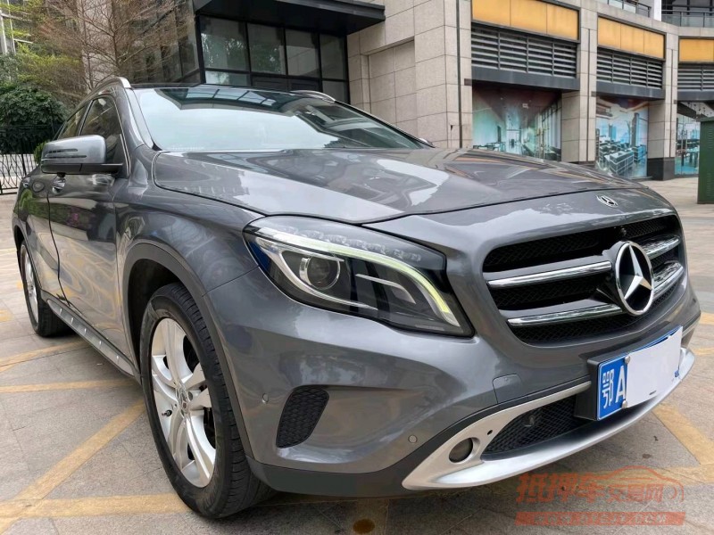 佛山17年奔驰GLA3
