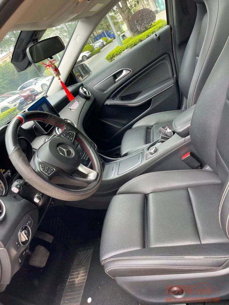 佛山17年奔驰GLA5