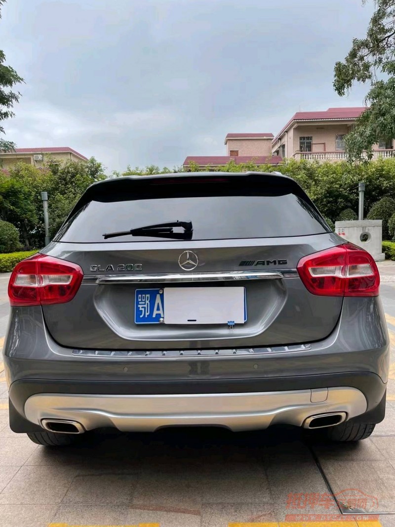 佛山17年奔驰GLA8