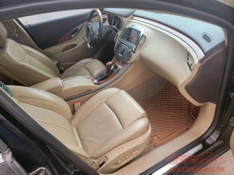 枣庄10年别克君越5