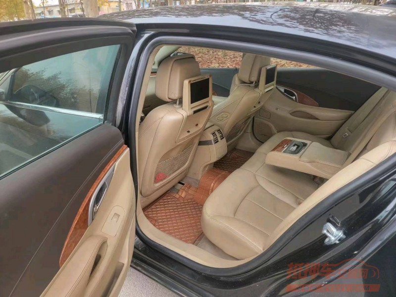 枣庄10年别克君越6