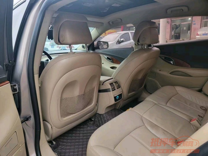 枣庄13年别克君越8