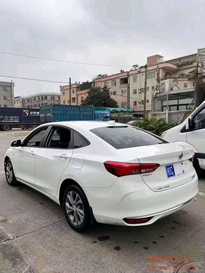 珠海22年别克威朗6
