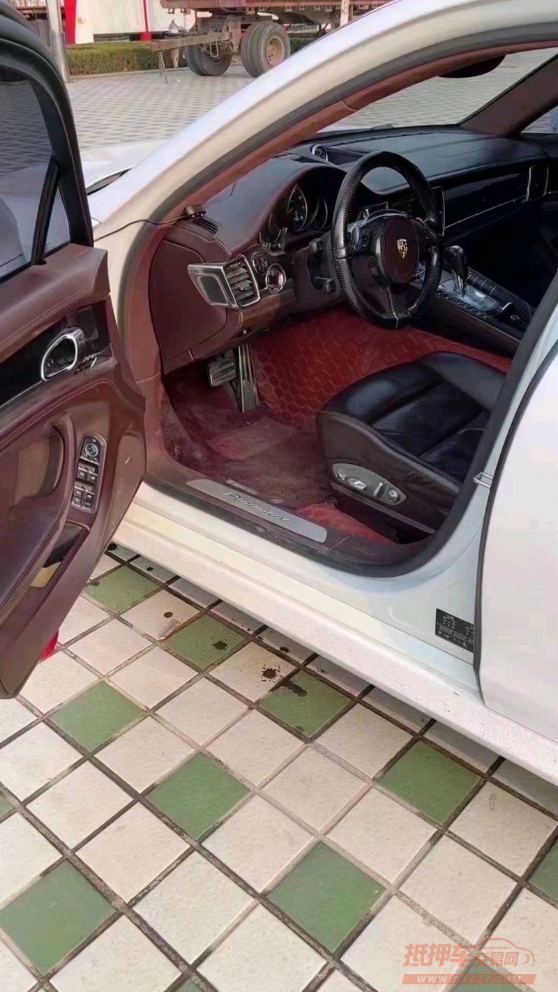 北京13年保时捷帕拉梅拉6