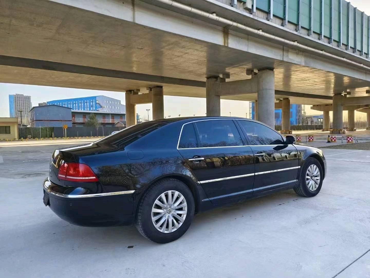 保定11年大众辉腾4