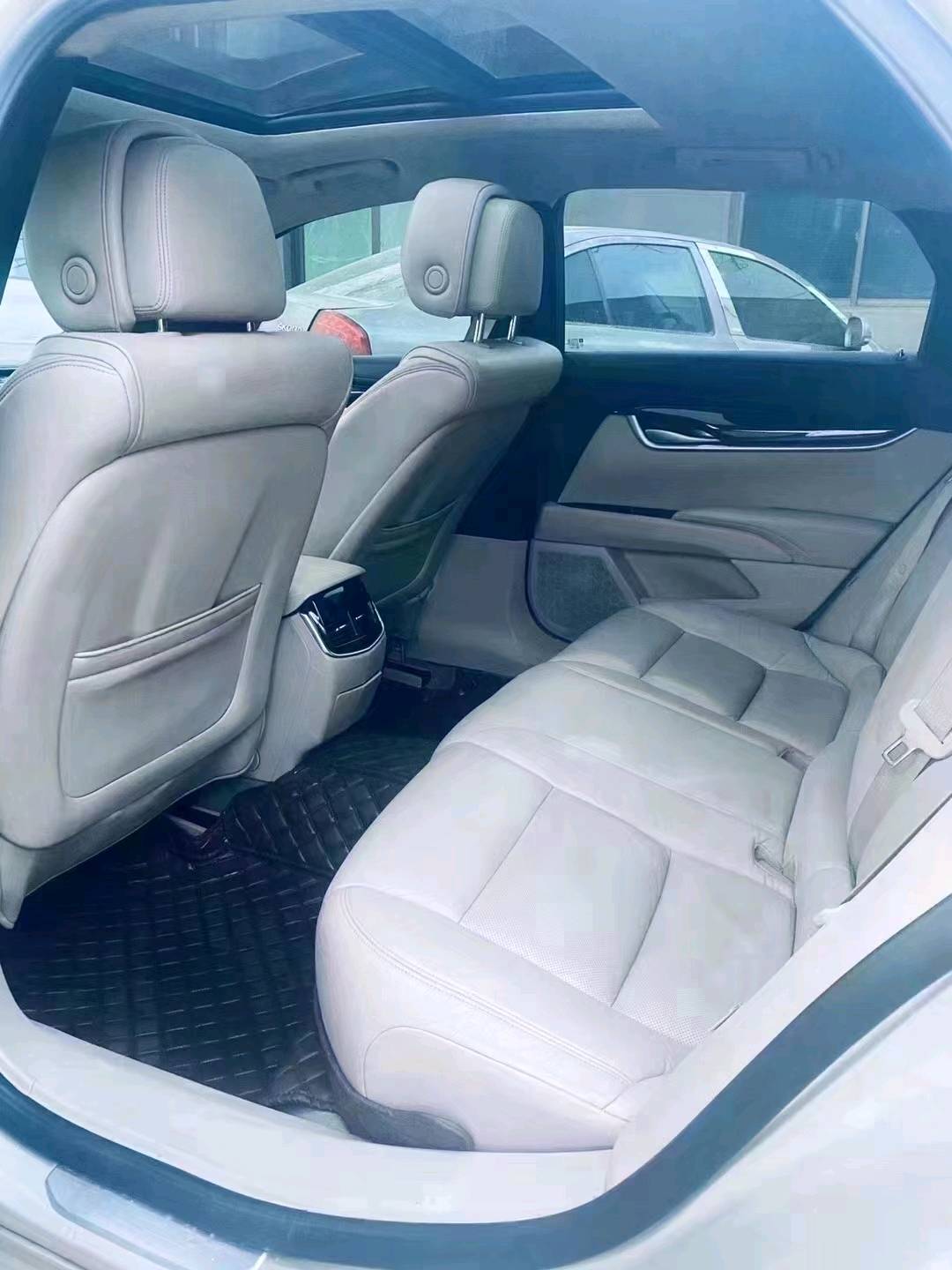 保定14年凯迪拉克XTS5