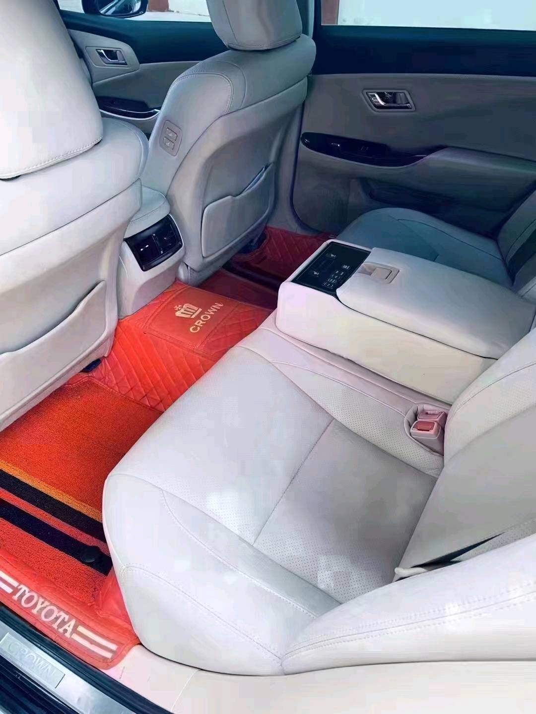 保定11年丰田皇冠4