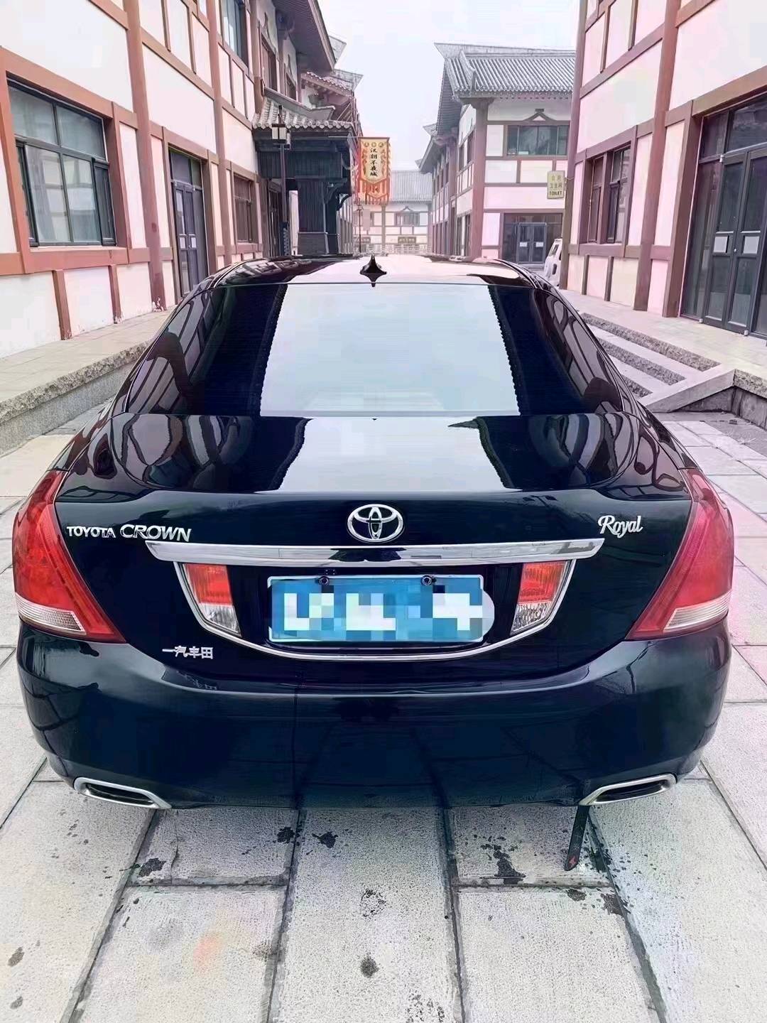 保定11年丰田皇冠6