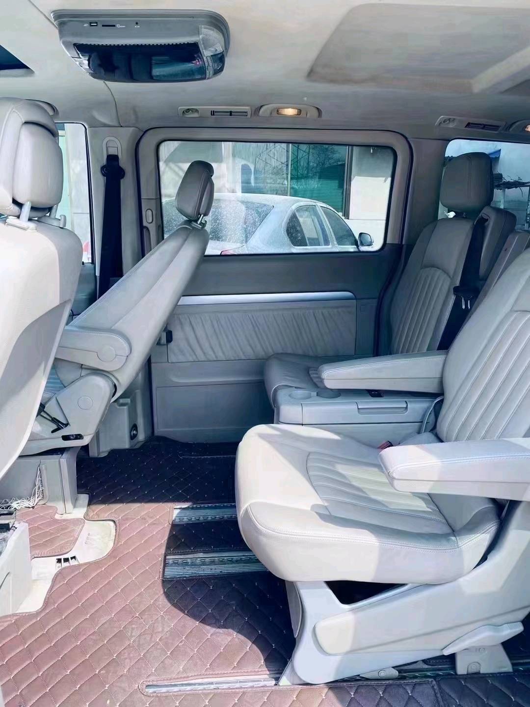 保定10年奔驰唯雅诺5