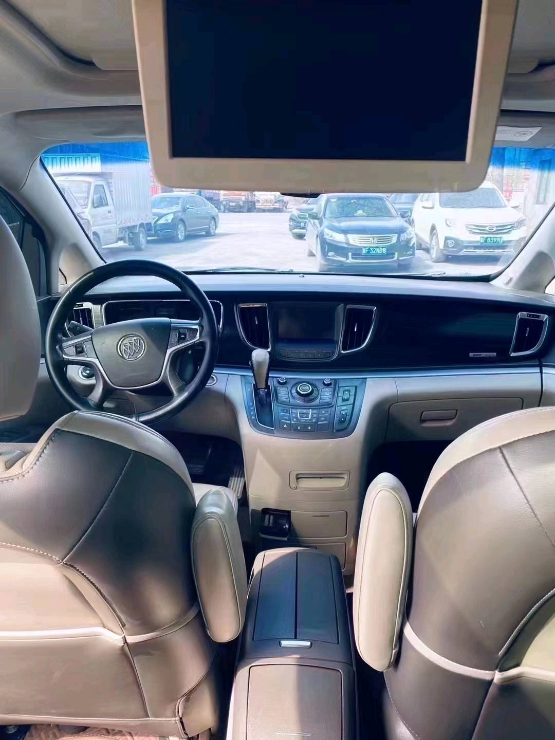 保定16年别克GL84