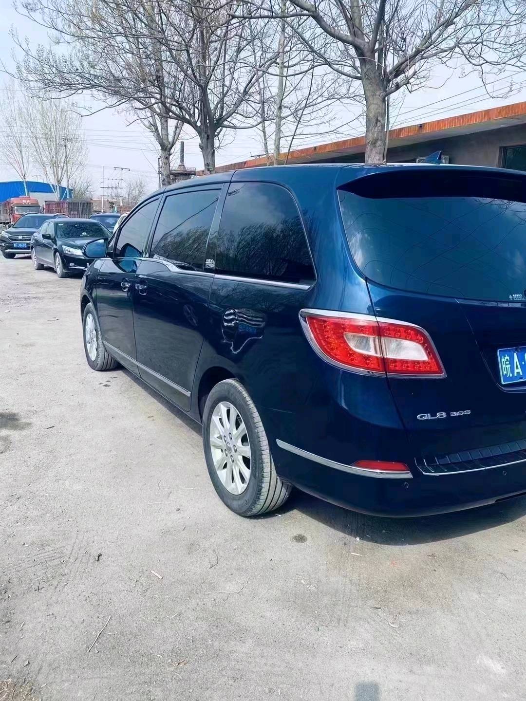 保定16年别克GL88