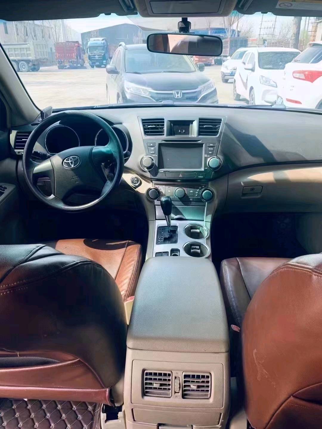 保定14年丰田汉兰达4