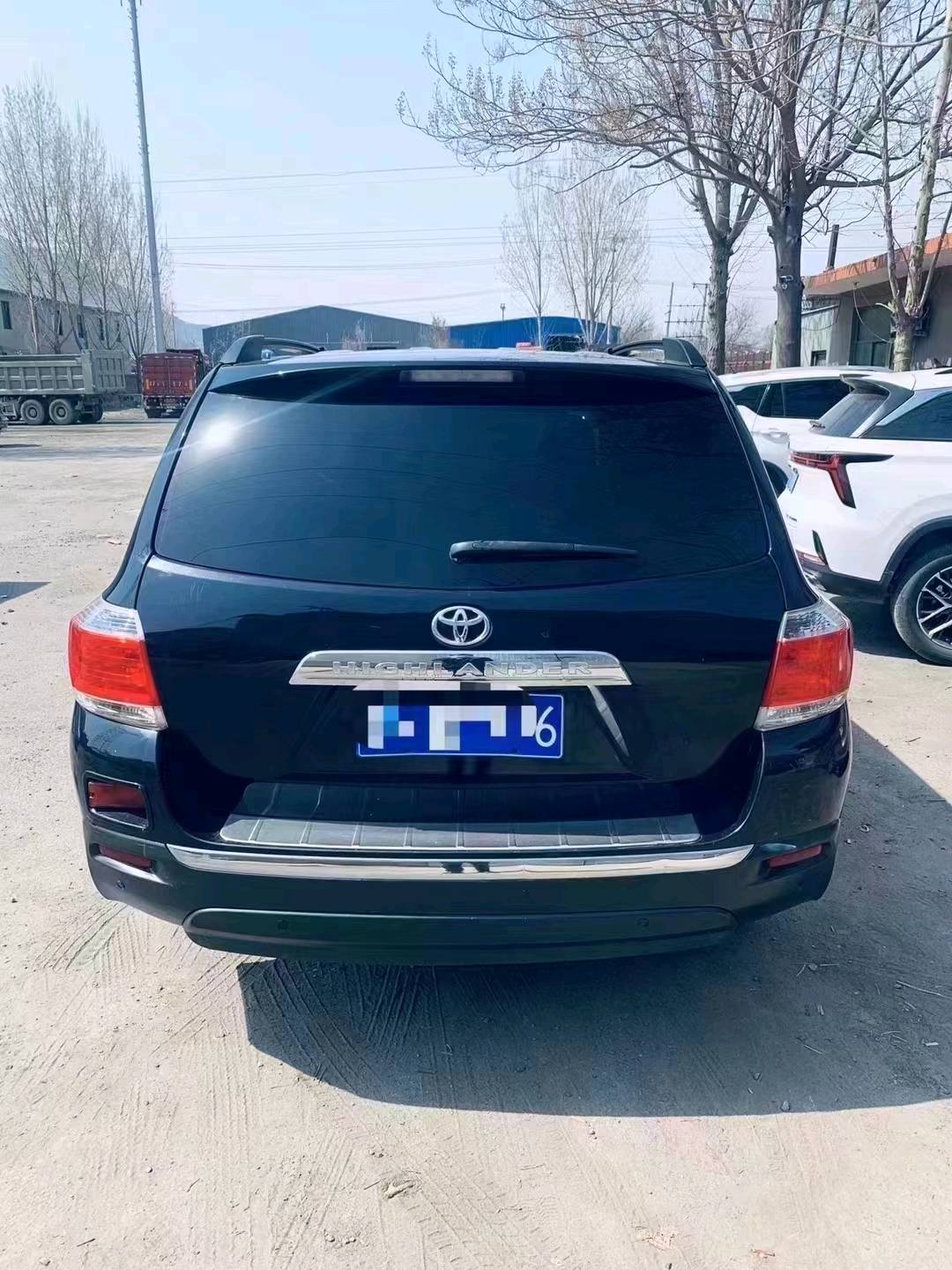 保定14年丰田汉兰达7